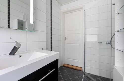 Arstad Apartment | Quiet area - family friendly - sun terrace