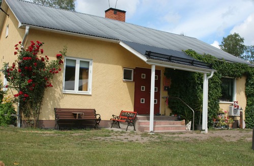 Gamleby Apartment | quiet area, garden, pensioner, small children