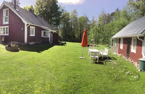 Markaryd Municipality House | Quiet, idyllic forest home in beautiful nature close to town