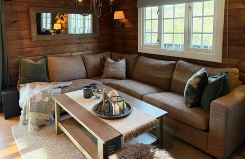 Møre og Romsdal House | Quiet mountain cabin at Fjellsaetra