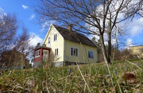 Ruda House | Quietly located cozy vacation home with a view, sauna and wood-burning stove