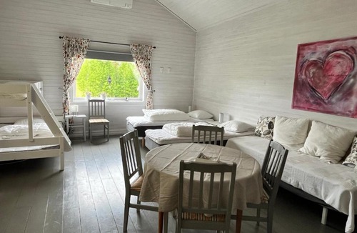 Ambjorby Villa | Röda Stugan