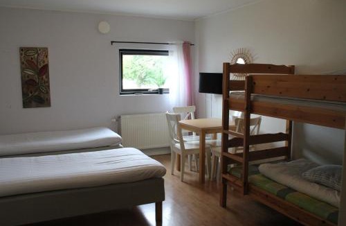 Himle Hostel | Rödlix Vandrarhem & Camping