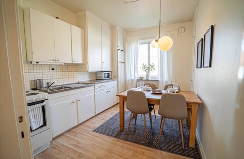 Lundby Apartment | Ramberget Sunsets | Saluhall Coffee - One tram