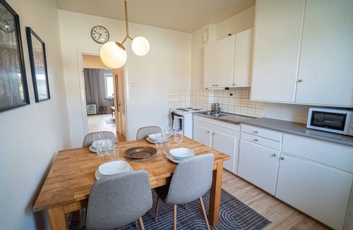 Lundby Apartment | Ramberget Sunsets | Saluhall Coffee - One tram