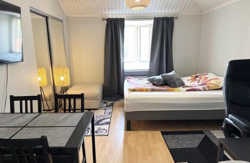 Karkkila Apartment | Rautatien ullakkohuoneisto
