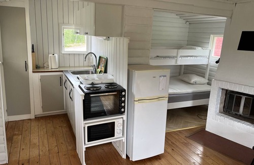Hultsfred Ski Chalet | Red Cottage with Lakefront Location at Nerbjärken – Peaceful Retreat near Hultsfred | SE05088