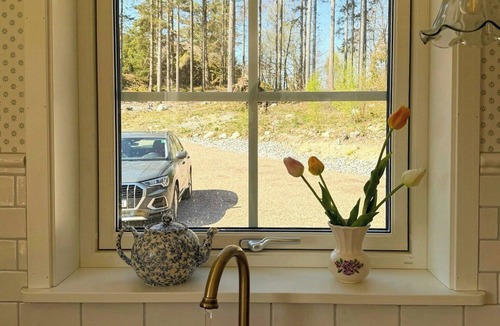 Fjallbacka House | Red stuga by Evenröd Lake in Bohuslän