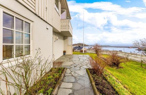 Moskenes House | Reine Panorama