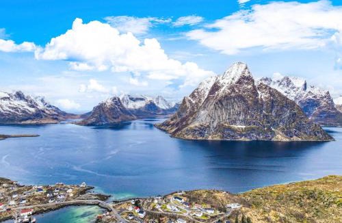 Moskenes House | Reine Panorama