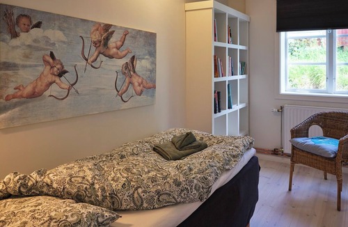 Jadraas Apartment | Relax with the family in this peaceful accommodation with a beautiful view.