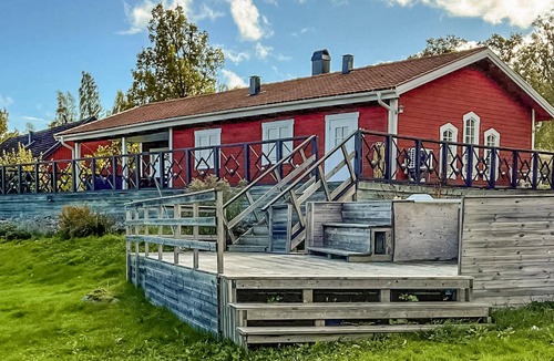 Ydre Municipality House | Relaxed lounge atmosphere near the lake, Sommen.