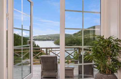 B Cabin | Relaxing and cozy cottage with jacuzzi and panorama view