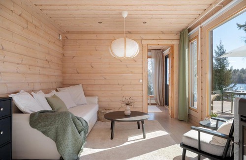 Padasjoki House | Remote Lakeside Mökki | Wood Sauna & Forest Views