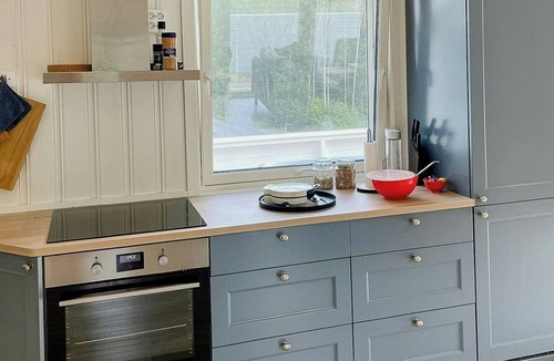 Lyngdal House | Renovated cabin with outdoor kitchen near Lyngdal