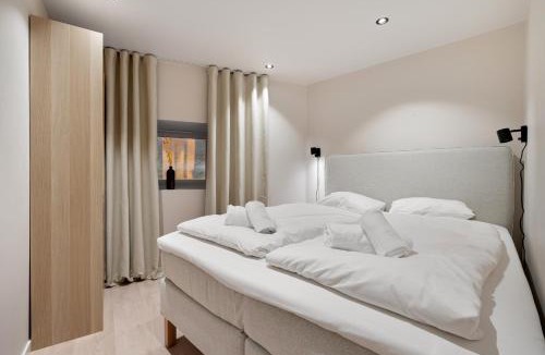 Bergenhus Apartment | Renovated jan 24 - Queen beds - Behind Bryggen