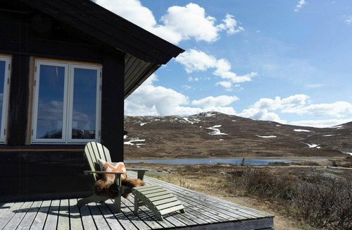 Fla Municipality House | Renovated mountain cabin with cross country trails