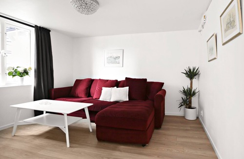 Harnosand Apartment | Renovated central two-room apartment on the entrance level