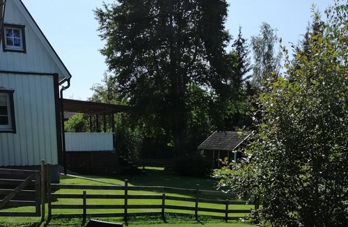 Gardsjo Apartment | Renovated 2 bedroom-appartment next to Swedish woods and Skagern Lake.