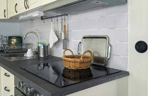 Ljungskile House | Renovated guesthouse with courtyard in Ljungskile