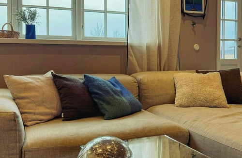 Kallby House | Renovated stable with views on Kinnekulle