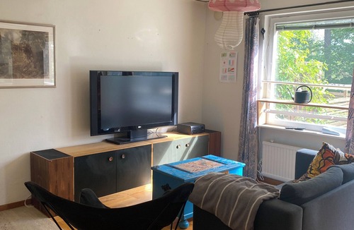 Farsta House | Rent a fantastic exciting garden, large house included