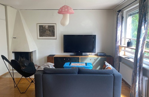 Farsta House | Rent a fantastic exciting garden, large house included