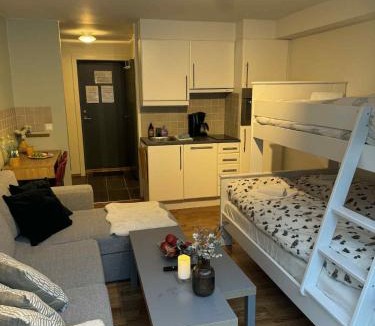 Vossestrand Apartment | Resort by the Lake - Pool & Sauna