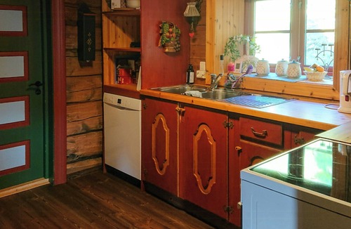 Al House | Restored cabin from 1852 in Bergsjø area