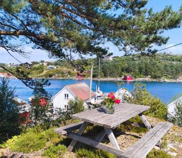 Auklandshamn House | Retreat Øklandsnes