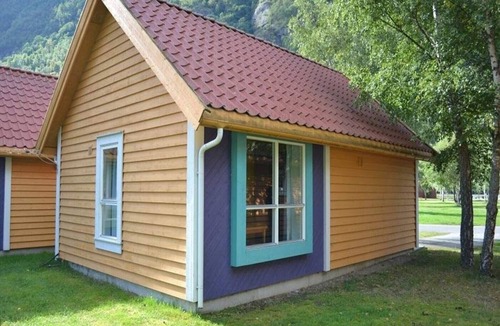 Lærdalsøyri House | Retreat for Couples and Families