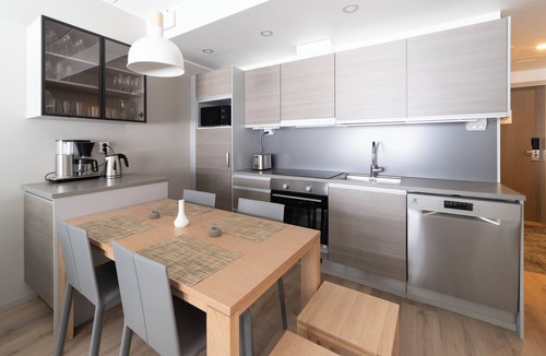Yllas Apartment | Ride & Glide Ylläs - Ski resort apartment, walk to gondola & kids area
