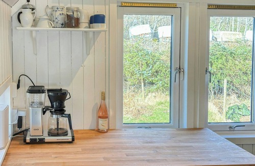 Vestre Amoy House | Romantic country cabin with fjord views on Åmøy