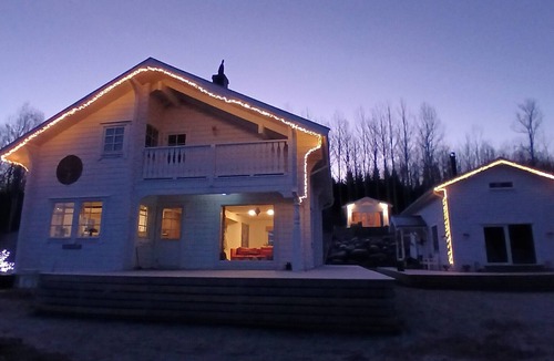 Vallsjobol House | Romantic Loft, Cosy Hideaway With Fireplace