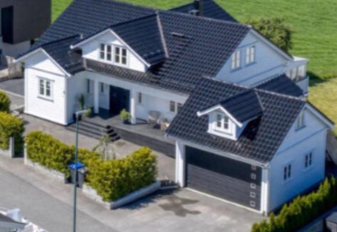 Gressvik House | Romslig hus med jacuzzi, spillrom og stor terrasse