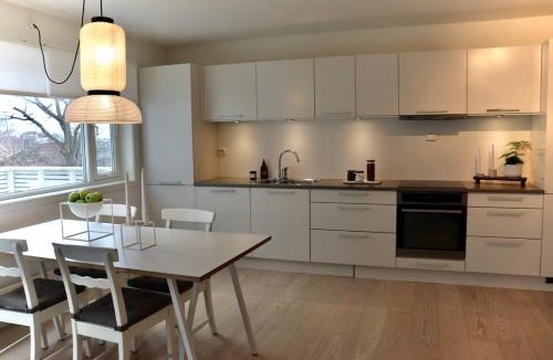 Strand Apartment | Romslig leilighet nær Preikestolen