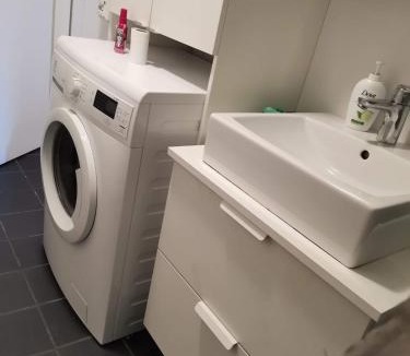 Tromso Apartment | Room with shared kitchen and bathroom nr 1