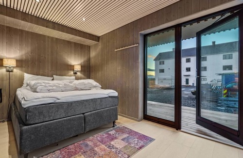 Henningsvaer Apartment | Rorbuleilighet i idylliske Henningsvær