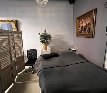 Kristiansand Apartment | Royal Velvet Studio