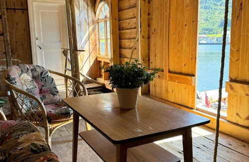 Bremanger Resort | Rugsund Handelsstad