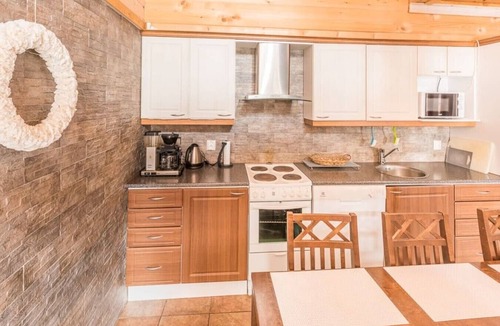 Rukatunturi Apartment | Rukasoihtu B | 1BR Cabin with Sauna | Near Ski Bus