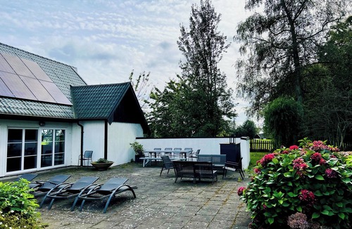 Skivarp Apartment | Rural accommodation near the sea with year-round access to indoor pool