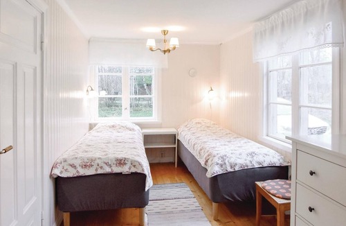 Gullspang House | Rural cottage with garden, only 800 m to the pier where the boat is located.