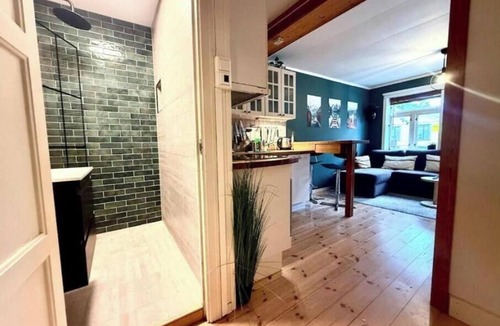 Trondheim City Centre Apartment | Rustic charm in the heart of Trondheim – comfortable apartment with free parking