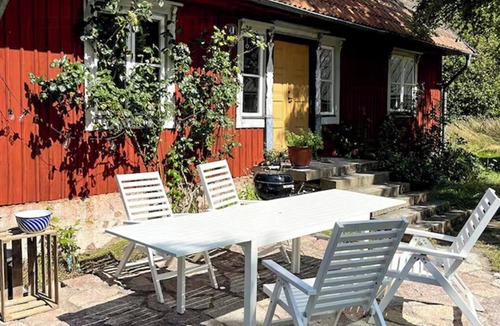 Sodvik House | Rustic farm in secluded Knisa on Öland