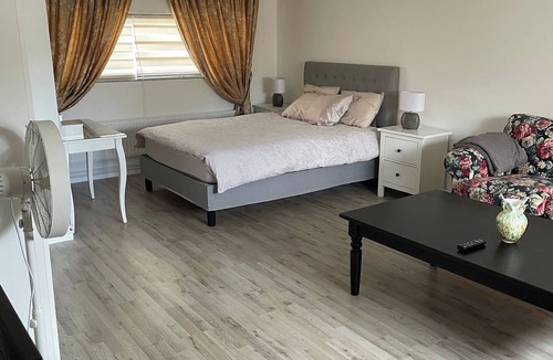 Tomelilla Apartment | Rymlig lägenhet i centrala Tomelilla – Österlens