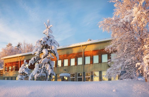 Lannavaara Apartment | Rymlig Lägenhet i Lannavara med Älvutsikt Fyra Rum, Plats för 6 Personer