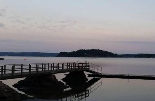 Ljungskile Villa | Rymliga Resteröd 241 Bohuslän, nära hav och skog.