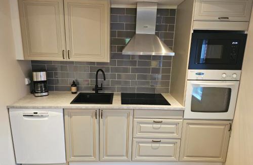 Eckero Apartment | Sandmo Holiday Home 13