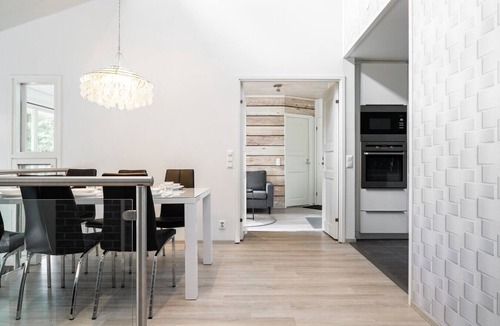 Rovaniemi House | Santa`s Snow Villa, Private Sauna By Lapland Host
